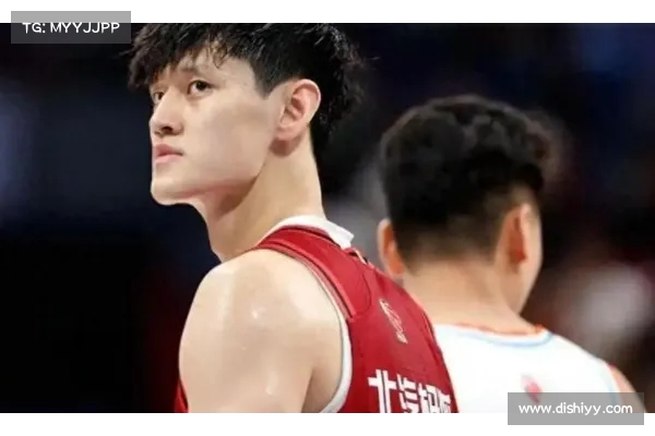 曾凡博 13 投 27 分 6 板再演首钢锋线杀招 美媒热议其 NBA 前景 曾凡博 13 投 27 分 6 板再演首钢锋线杀招 美媒热议其 NBA 前景